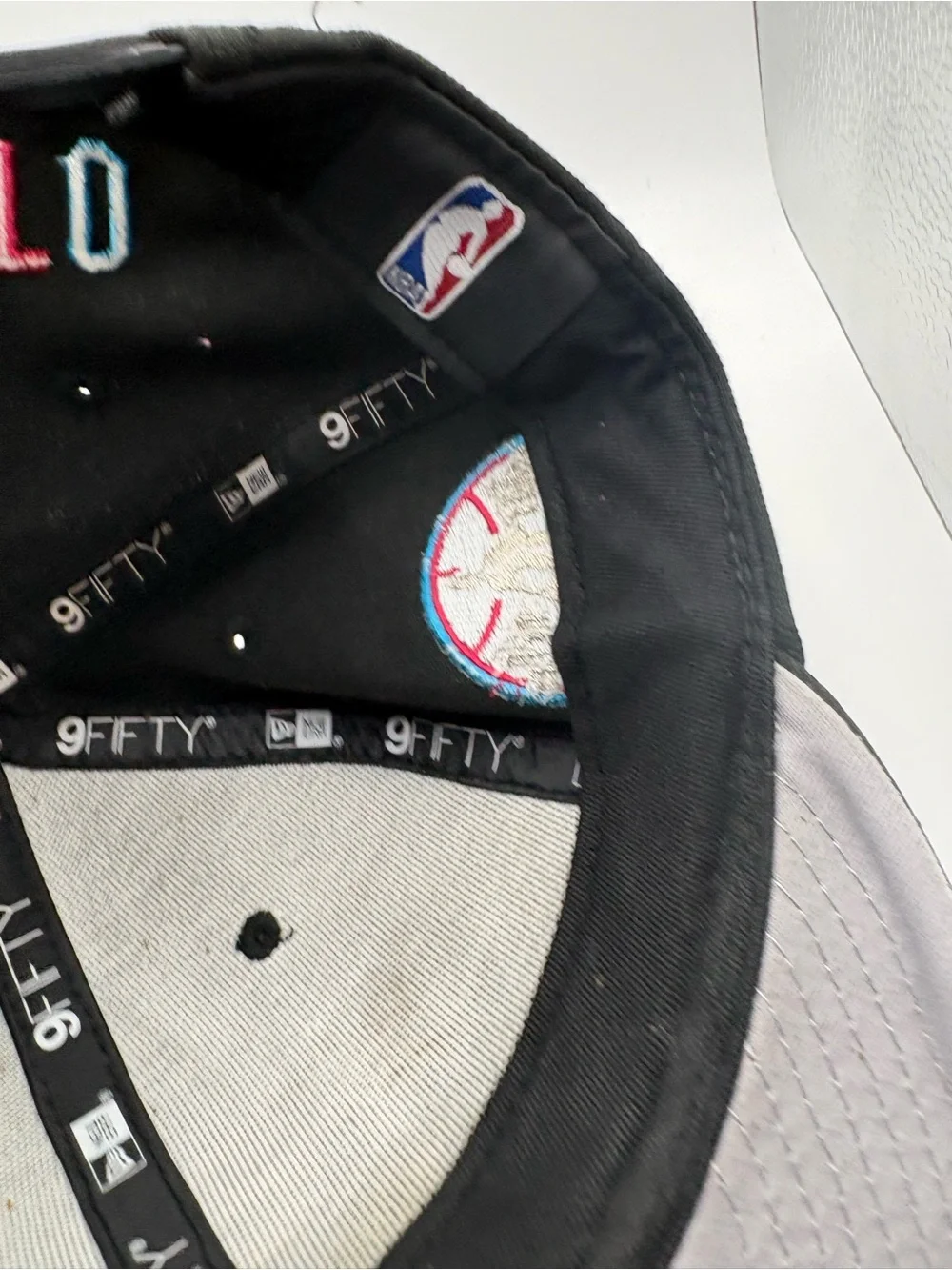 New Era Toronto Raptors 9FIFTY Snapback Black Pink Blue NBA Hat OSFM